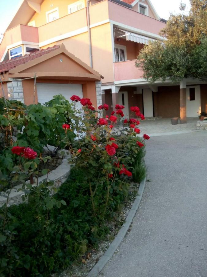 Apartment Olive Jovici  Exterior photo